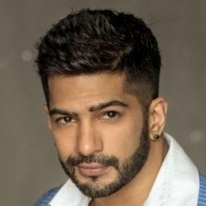 Amit Tandon Headshot 4 of 8