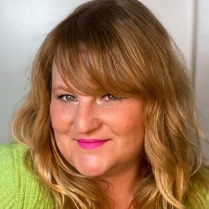 Amy Miller Headshot 3 of 6