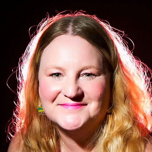 Amy Miller Headshot 5 of 6