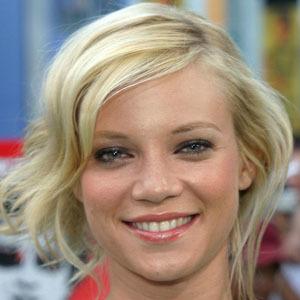 Amy Smart Headshot 9 of 10