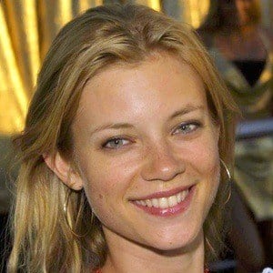 Amy Smart Headshot 10 of 10