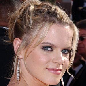 Amy Spanger - Bio, Family, Trivia | Famous Birthdays