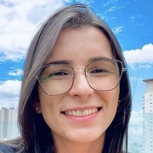 Ana Karoline Headshot