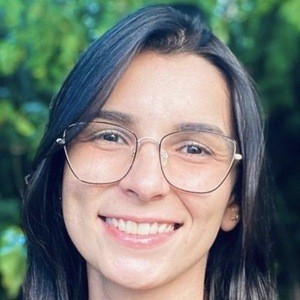 Ana Karoline Headshot