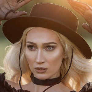 Ana Kgb at age 28