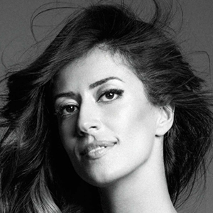 Ana Moura Headshot 3 of 4