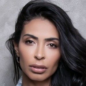 Ana Rosa Tanos Headshot