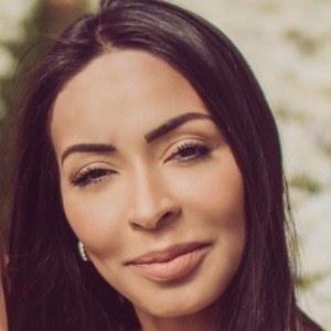 Ana Rosa Tanos Headshot