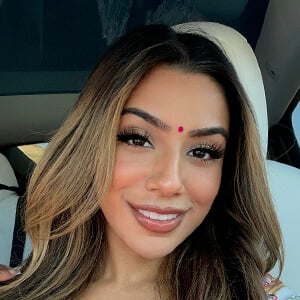 Anamika Dubb Headshot 2 of 7