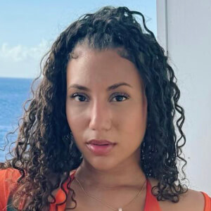 Anastacia Presciano Headshot 6 of 9