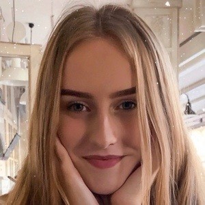 Anastasia Khoroshenko Headshot