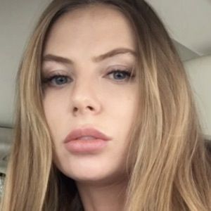 Anastasia Skyline Headshot