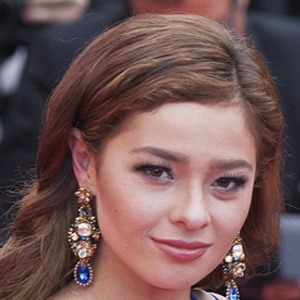 Andi Eigenmann Headshot 2 of 3