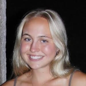 Andi Van Meter Headshot 3 of 6