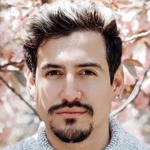Andrés en Inglés Headshot