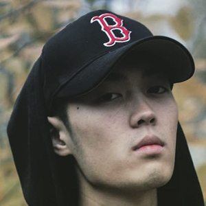 Andre Dae Kim Headshot