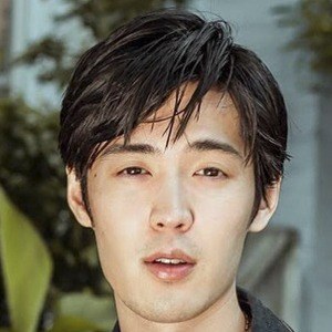 Andre Dae Kim Headshot