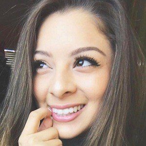 Andrea Jara Headshot