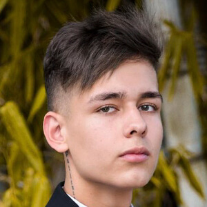 Andres Ibarra Headshot 4 of 6