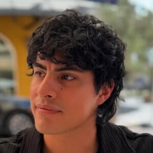 andrewvasquezz Headshot 6 of 9