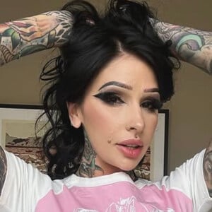 Angela Mazzanti Headshot 6 of 6