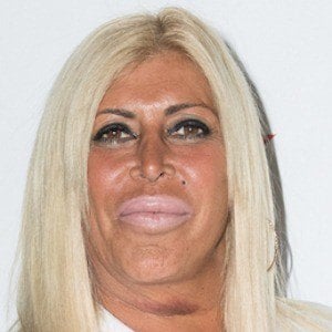 Angela Raiola Headshot 4 of 5