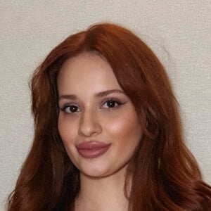 Angelica Bufolo Headshot 2 of 5