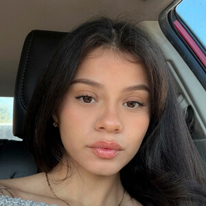 Angelievsworld Headshot 4 of 5