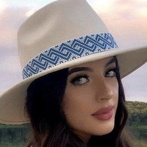 Angelina Victoria Headshot