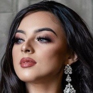Angelina Victoria Headshot