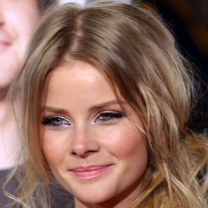 Anita Briem - Bio, Family, Trivia | Famous Birthdays