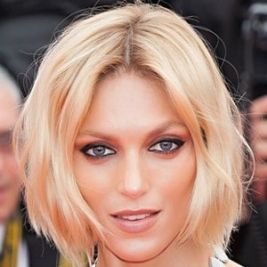 Anja Rubik Headshot 9 of 10