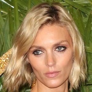 Anja Rubik at age 34