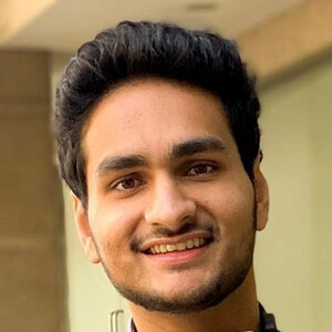 Anmol Sachar Headshot 7 of 17