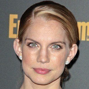 Anna Chlumsky at age 32