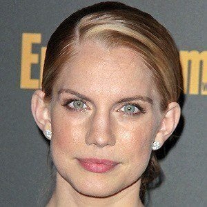 Anna Chlumsky at age 32