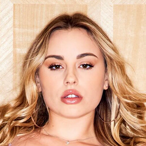 Anna Claire Clouds Headshot 10 of 10