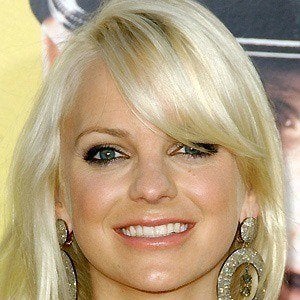 Anna Faris at age 32