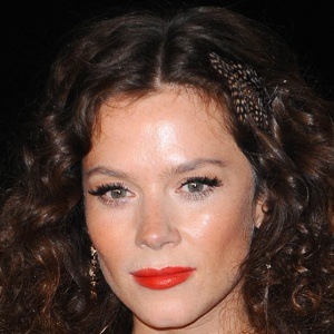 Anna Friel Headshot 9 of 10