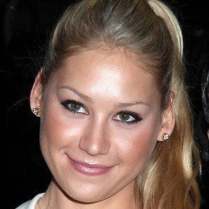 Anna Kournikova Headshot 4 of 10