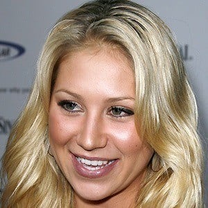 Anna Kournikova Headshot 5 of 10