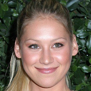 Anna Kournikova Headshot 6 of 10