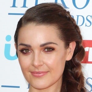 Anna Passey Headshot 7 of 10