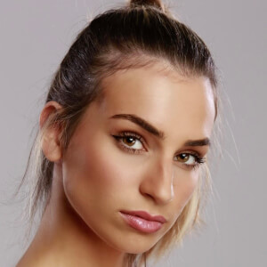 Anna Tomovic Headshot 7 of 7