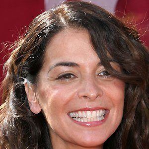 Annabella Sciorra - Bio, Family, Trivia | Famous Birthdays