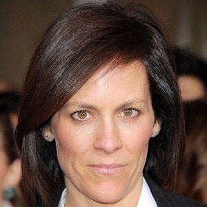 Annabeth Gish Headshot 7 of 10