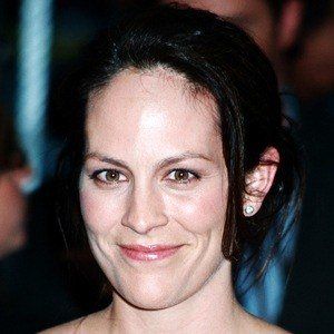 Annabeth Gish Headshot 9 of 10