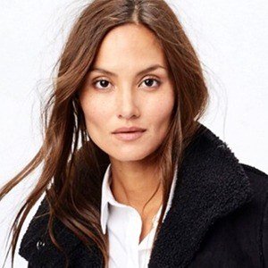 Anne Marie Kortright Headshot 5 of 10