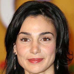 Annie Parisse - Bio, Family, Trivia | Famous Birthdays