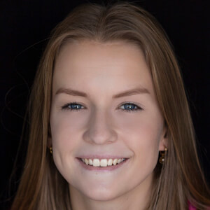 Anouk Slootmans Headshot 5 of 5